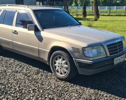 Серый Мерседес В124, объемом двигателя 3 л и пробегом 541 тыс. км за 3500 $, фото 1 на Automoto.ua