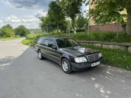 Мерседес В124 1994 в Ровно на Automoto.ua Серый Мерседес В124, объемом двигателя 2.8 л и пробегом 480 тыс. км за 1850 $, фото 1 на Automoto.ua