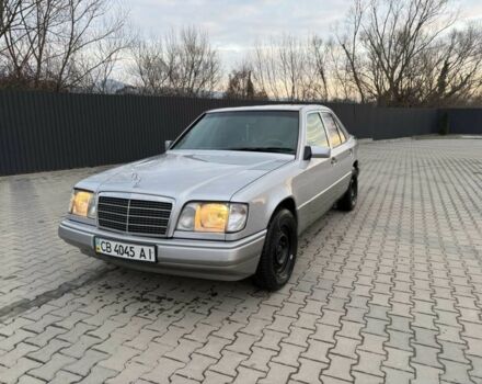 Сірий Мерседес В124, об'ємом двигуна 2.5 л та пробігом 300 тис. км за 2099 $, фото 1 на Automoto.ua