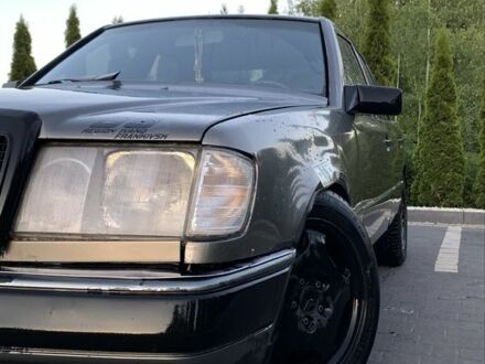 Мерседес В124 1995 в Надворной на Automoto.ua Серый Мерседес В124, объемом двигателя 3 л и пробегом 3 тыс. км за 2000 $, фото 1 на Automoto.ua