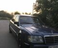 Синий Мерседес В124, объемом двигателя 2 л и пробегом 250 тыс. км за 1300 $, фото 1 на Automoto.ua