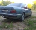 Синий Мерседес В124, объемом двигателя 2.3 л и пробегом 380 тыс. км за 1600 $, фото 3 на Automoto.ua