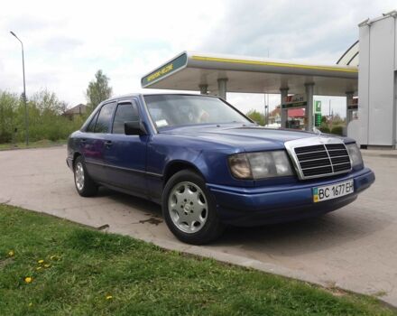 Синий Мерседес В124, объемом двигателя 2 л и пробегом 355 тыс. км за 3100 $, фото 5 на Automoto.ua