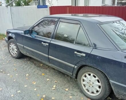 Синий Мерседес В124, объемом двигателя 2.3 л и пробегом 9 тыс. км за 1700 $, фото 9 на Automoto.ua