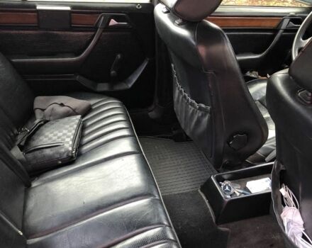 Синій Мерседес В124, об'ємом двигуна 2 л та пробігом 500 тис. км за 3000 $, фото 7 на Automoto.ua