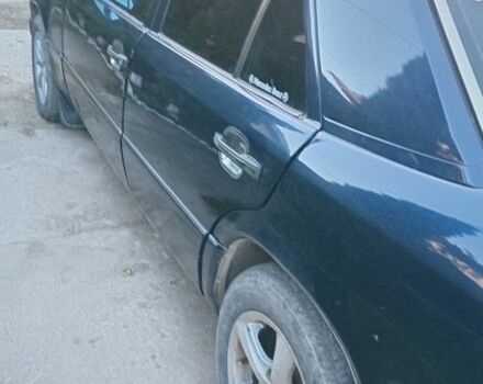 Синій Мерседес В124, об'ємом двигуна 2 л та пробігом 279 тис. км за 2200 $, фото 1 на Automoto.ua