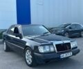 Синий Мерседес В124, объемом двигателя 2.3 л и пробегом 350 тыс. км за 2600 $, фото 2 на Automoto.ua