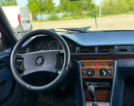 Синій Мерседес В124, об'ємом двигуна 2 л та пробігом 350 тис. км за 2500 $, фото 6 на Automoto.ua