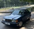 Синій Мерседес В124, об'ємом двигуна 2 л та пробігом 444 тис. км за 3499 $, фото 1 на Automoto.ua