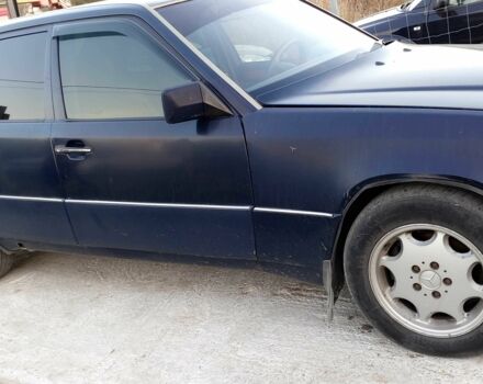 Синій Мерседес В124, об'ємом двигуна 0 л та пробігом 440 тис. км за 2500 $, фото 3 на Automoto.ua