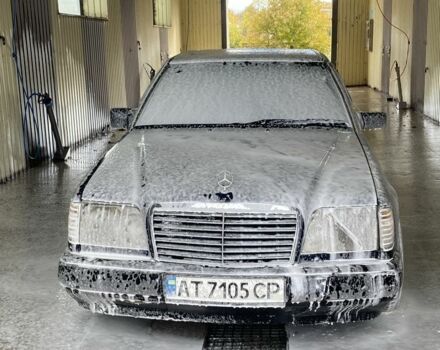 Синий Мерседес В124, объемом двигателя 2.5 л и пробегом 495 тыс. км за 1800 $, фото 5 на Automoto.ua