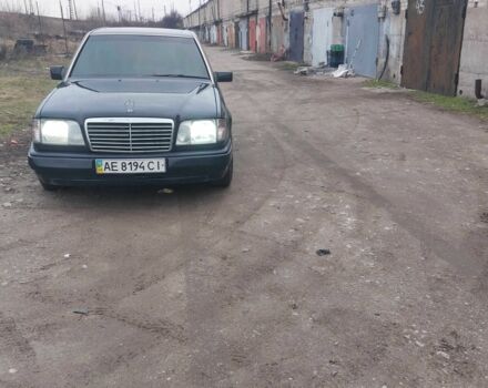 Синий Мерседес В124, объемом двигателя 2.2 л и пробегом 3 тыс. км за 1500 $, фото 1 на Automoto.ua