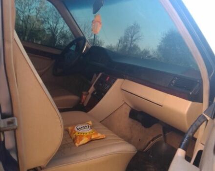 Синий Мерседес В124, объемом двигателя 3 л и пробегом 240 тыс. км за 1500 $, фото 8 на Automoto.ua