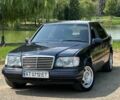 Синий Мерседес В124, объемом двигателя 2.2 л и пробегом 603 тыс. км за 3000 $, фото 1 на Automoto.ua