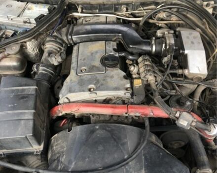 Синий Мерседес В124, объемом двигателя 2.2 л и пробегом 3 тыс. км за 1073 $, фото 2 на Automoto.ua