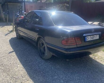 Синий Мерседес В124, объемом двигателя 2 л и пробегом 300 тыс. км за 2300 $, фото 5 на Automoto.ua