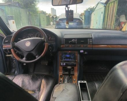 Синий Мерседес В124, объемом двигателя 4.2 л и пробегом 1000 тыс. км за 3000 $, фото 4 на Automoto.ua