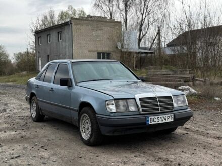 Мерседес В124 1987 у Радивилове на Automoto.ua Синій Мерседес В124, об'ємом двигуна 2.5 л та пробігом 383 тис. км за 1400 $, фото 1 на Automoto.ua