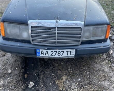 Синій Мерседес В124, об'ємом двигуна 2.6 л та пробігом 200 тис. км за 2500 $, фото 1 на Automoto.ua