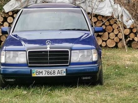 Синий Мерседес В124, объемом двигателя 2 л и пробегом 406 тыс. км за 3526 $, фото 1 на Automoto.ua