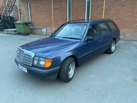 Синій Мерседес В124, об'ємом двигуна 2.3 л та пробігом 352 тис. км за 1700 $, фото 1 на Automoto.ua