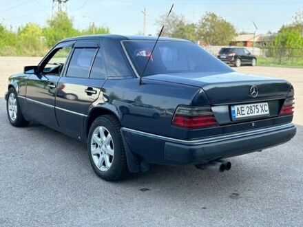 Мерседес В124 1990 в Днепре (Днепропетровске) на Automoto.ua Синий Мерседес В124, объемом двигателя 2.3 л и пробегом 350 тыс. км за 2600 $, фото 1 на Automoto.ua