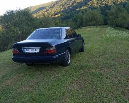 Синій Мерседес В124, об'ємом двигуна 3 л та пробігом 240 тис. км за 1500 $, фото 1 на Automoto.ua