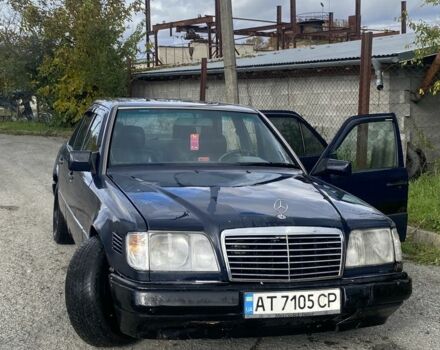 Синій Мерседес В124, об'ємом двигуна 2.5 л та пробігом 495 тис. км за 1800 $, фото 1 на Automoto.ua