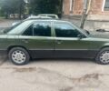 Зелений Мерседес В124, об'ємом двигуна 2.5 л та пробігом 444 тис. км за 1850 $, фото 3 на Automoto.ua