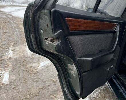 Зеленый Мерседес В124, объемом двигателя 2 л и пробегом 400 тыс. км за 3900 $, фото 18 на Automoto.ua