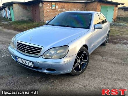 Синій Мерседес В220, об'ємом двигуна 3.2 л та пробігом 267 тис. км за 6000 $, фото 1 на Automoto.ua