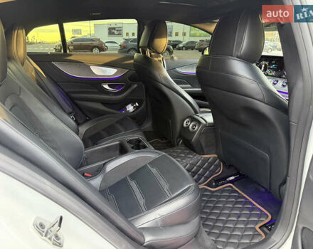 Белый Мерседес AMG GT 4-Door Coupe, объемом двигателя 3 л и пробегом 45 тыс. км за 89000 $, фото 14 на Automoto.ua