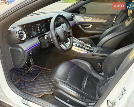 Белый Мерседес AMG GT 4-Door Coupe, объемом двигателя 3 л и пробегом 45 тыс. км за 89000 $, фото 8 на Automoto.ua