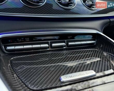 Красный Мерседес AMG GT 4-Door Coupe, объемом двигателя 3.98 л и пробегом 105 тыс. км за 94990 $, фото 32 на Automoto.ua