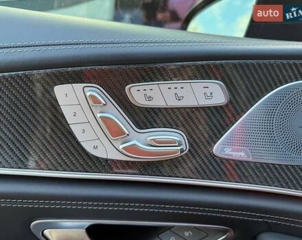 Красный Мерседес AMG GT 4-Door Coupe, объемом двигателя 3.98 л и пробегом 105 тыс. км за 94990 $, фото 16 на Automoto.ua