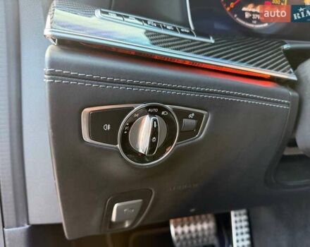 Красный Мерседес AMG GT 4-Door Coupe, объемом двигателя 3.98 л и пробегом 105 тыс. км за 94990 $, фото 23 на Automoto.ua