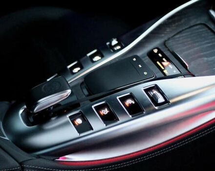 Серый Мерседес AMG GT 4-Door Coupe, объемом двигателя 3 л и пробегом 103 тыс. км за 69000 $, фото 12 на Automoto.ua