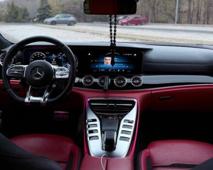 Серый Мерседес AMG GT 4-Door Coupe, объемом двигателя 3 л и пробегом 59 тыс. км за 88999 $, фото 5 на Automoto.ua