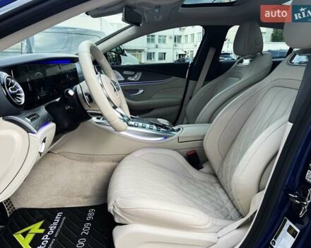 Синий Мерседес AMG GT 4-Door Coupe, объемом двигателя 3 л и пробегом 29 тыс. км за 93999 $, фото 27 на Automoto.ua