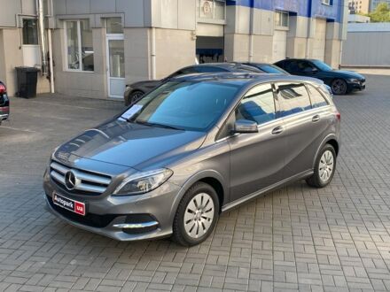 Мерседес B 250e 2016 в Одессе на Automoto.ua Серый Мерседес B 250e, объемом двигателя 0 л и пробегом 61 тыс. км за 15190 $, фото 1 на Automoto.ua