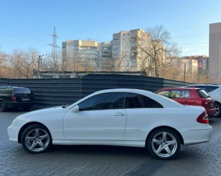 Белый Мерседес CLK-Class, объемом двигателя 2.6 л и пробегом 241 тыс. км за 5899 $, фото 3 на Automoto.ua