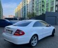 Белый Мерседес CLK-Class, объемом двигателя 2.6 л и пробегом 241 тыс. км за 5899 $, фото 6 на Automoto.ua
