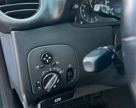 Белый Мерседес CLK-Class, объемом двигателя 2.6 л и пробегом 241 тыс. км за 5899 $, фото 19 на Automoto.ua