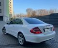Белый Мерседес CLK-Class, объемом двигателя 2.6 л и пробегом 241 тыс. км за 5899 $, фото 4 на Automoto.ua