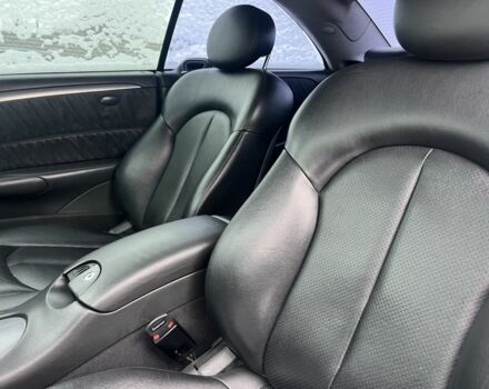 Белый Мерседес CLK-Class, объемом двигателя 2.6 л и пробегом 240 тыс. км за 5600 $, фото 6 на Automoto.ua