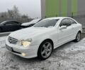 Белый Мерседес CLK-Class, объемом двигателя 2.6 л и пробегом 240 тыс. км за 5600 $, фото 1 на Automoto.ua
