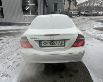 Белый Мерседес CLK-Class, объемом двигателя 2.6 л и пробегом 240 тыс. км за 5600 $, фото 3 на Automoto.ua