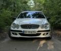 Білий Мерседес CLK-Class, об'ємом двигуна 2.7 л та пробігом 300 тис. км за 7096 $, фото 1 на Automoto.ua