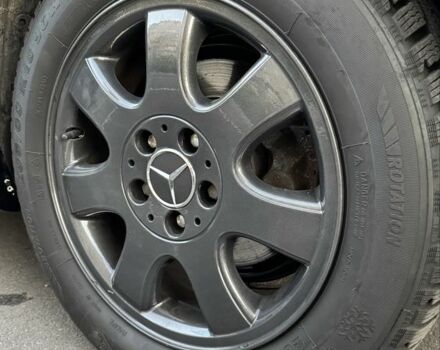 Черный Мерседес CLK-Class, объемом двигателя 3.2 л и пробегом 338 тыс. км за 8500 $, фото 15 на Automoto.ua