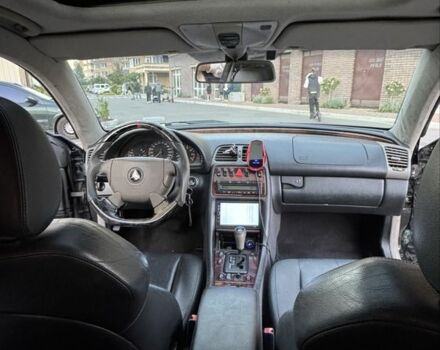 Черный Мерседес CLK-Class, объемом двигателя 3.2 л и пробегом 338 тыс. км за 8500 $, фото 10 на Automoto.ua